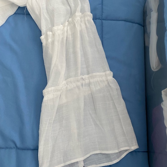 White Dress blouse - Picture 2 of 3